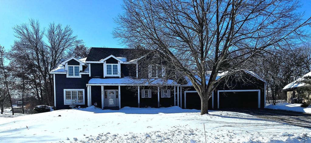 Photo of 2237 Chelmsford Lane, Saint Cloud, MN 56301 (MLS # 7013490)