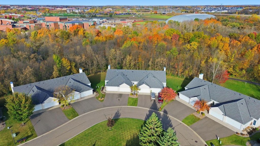 Photo of 9821 Zinnia Lane N, Maple Grove, MN 55369 (MLS # 7041924)