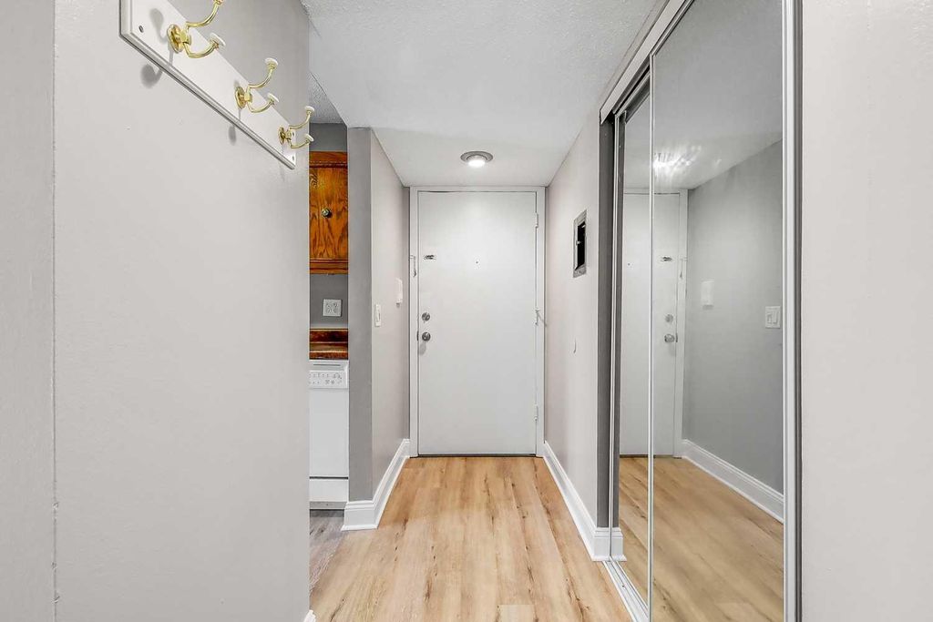 Photo of 831 Old Settlers Trail #3, Hopkins, MN 55343 (MLS # 7045006)