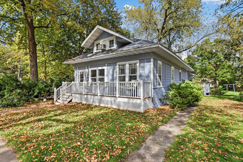 Photo of 533 E Maple Street, River Falls, WI 54022 (MLS # 7158031)