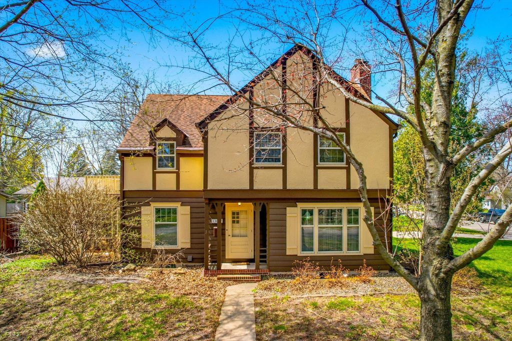 Photo of 1027 Cedar Avenue, Albert Lea, MN 56007 (MLS # 7006332)