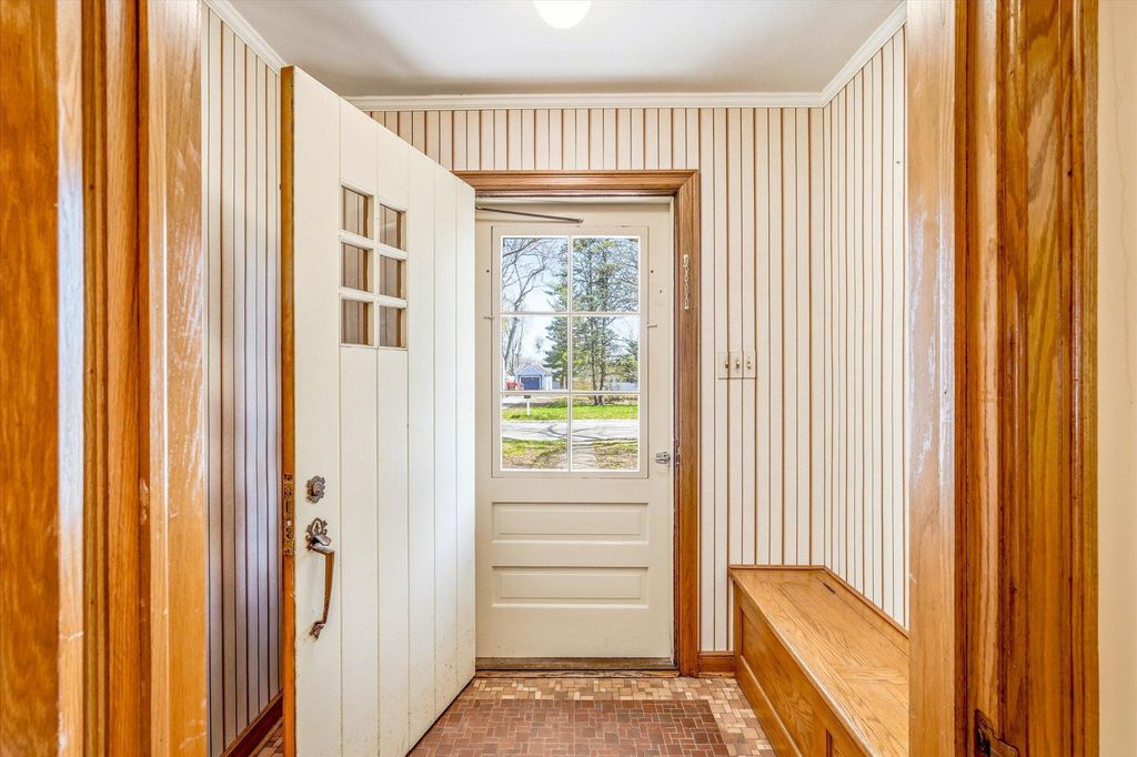 Photo of 1027 Cedar Avenue, Albert Lea, MN 56007 (MLS # 7006332)