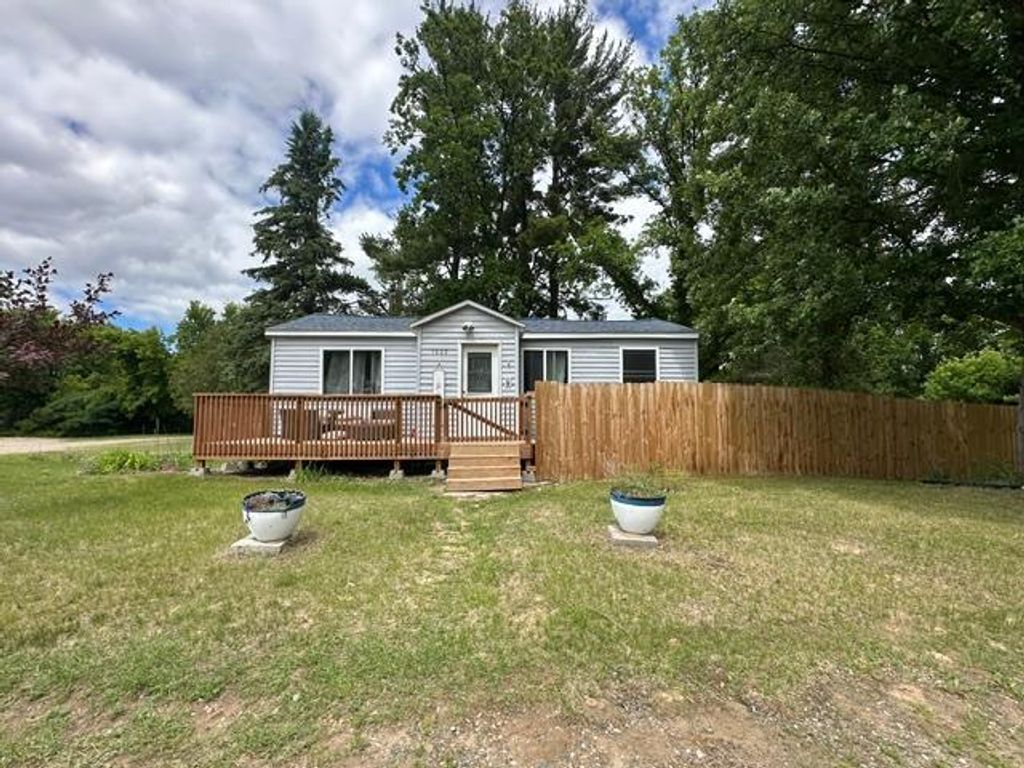 Photo of 1002 SE 4th Street St, Grand Rapids, MN 55744 (MLS # 7092600)