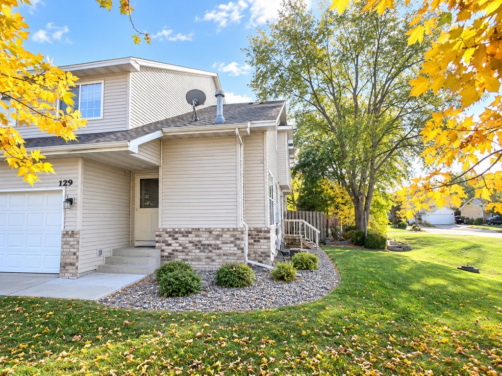 Photo of 129 Appleblossom Lane, Shakopee, MN 55379 (MLS # 7167466)