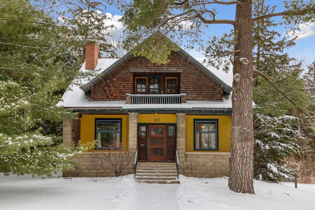 Photo of 812 Saint Olaf Avenue, Northfield, MN 55057 (MLS # 7001768)