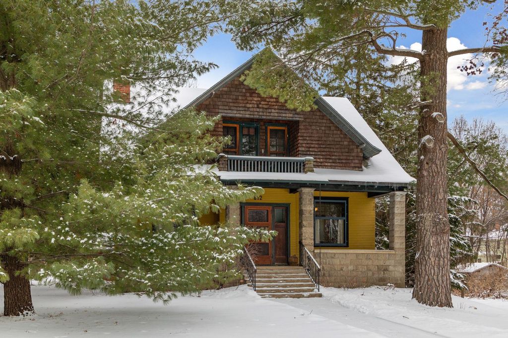 Photo of 812 Saint Olaf Avenue, Northfield, MN 55057 (MLS # 7001768)