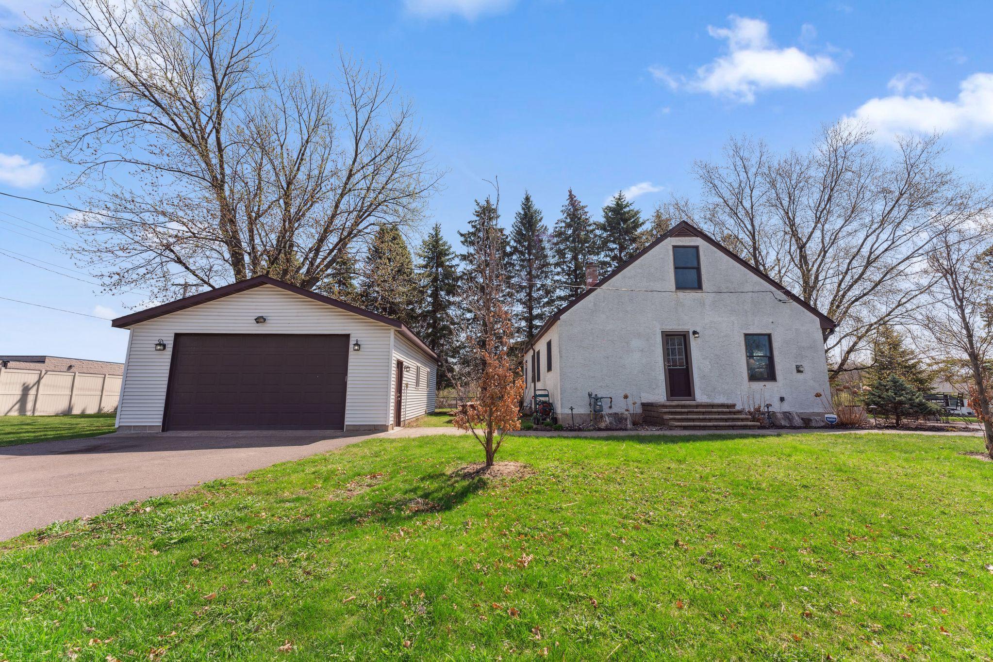 6122 Upper 51st Street N