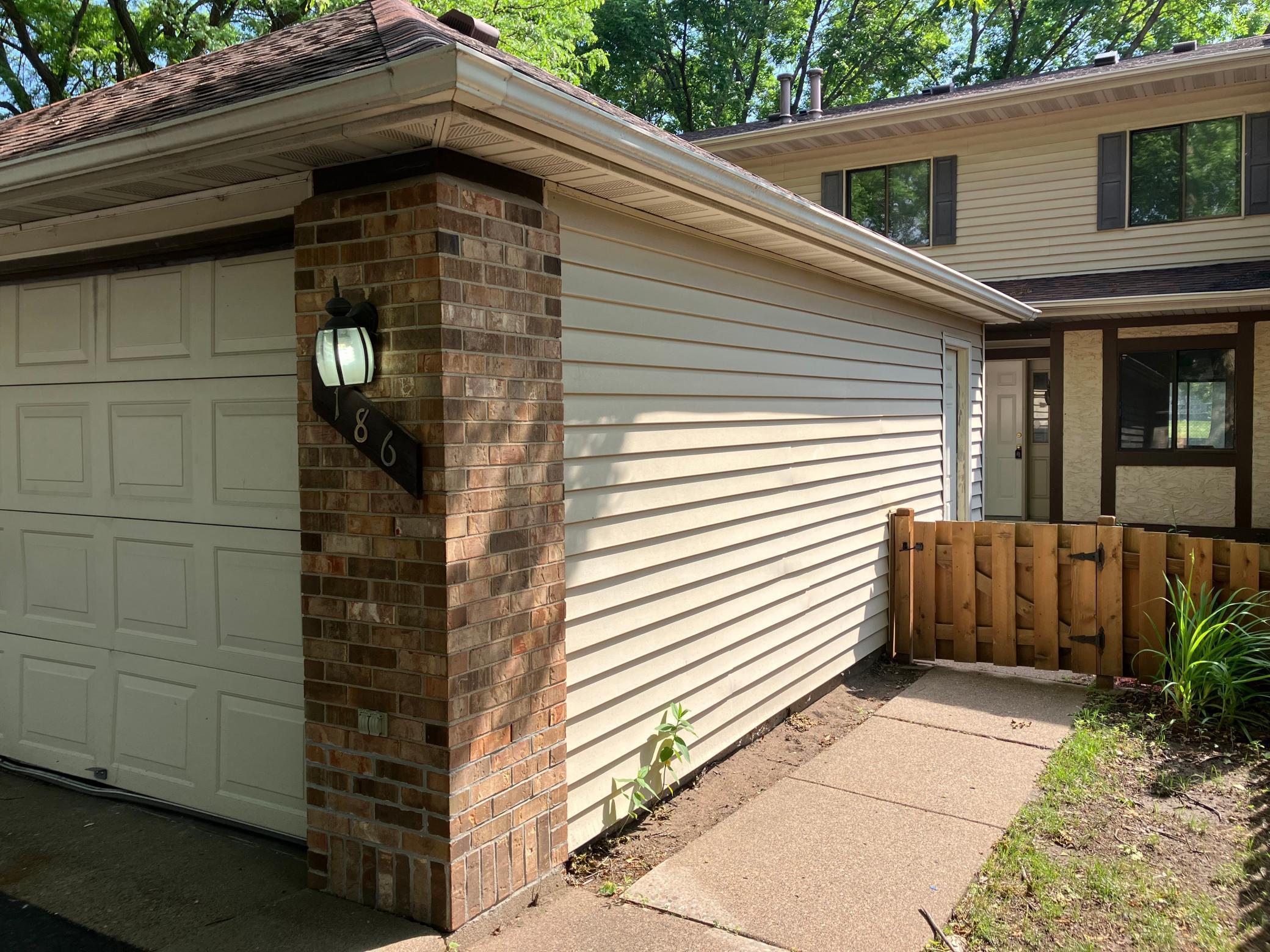 186 Bridlewood Drive