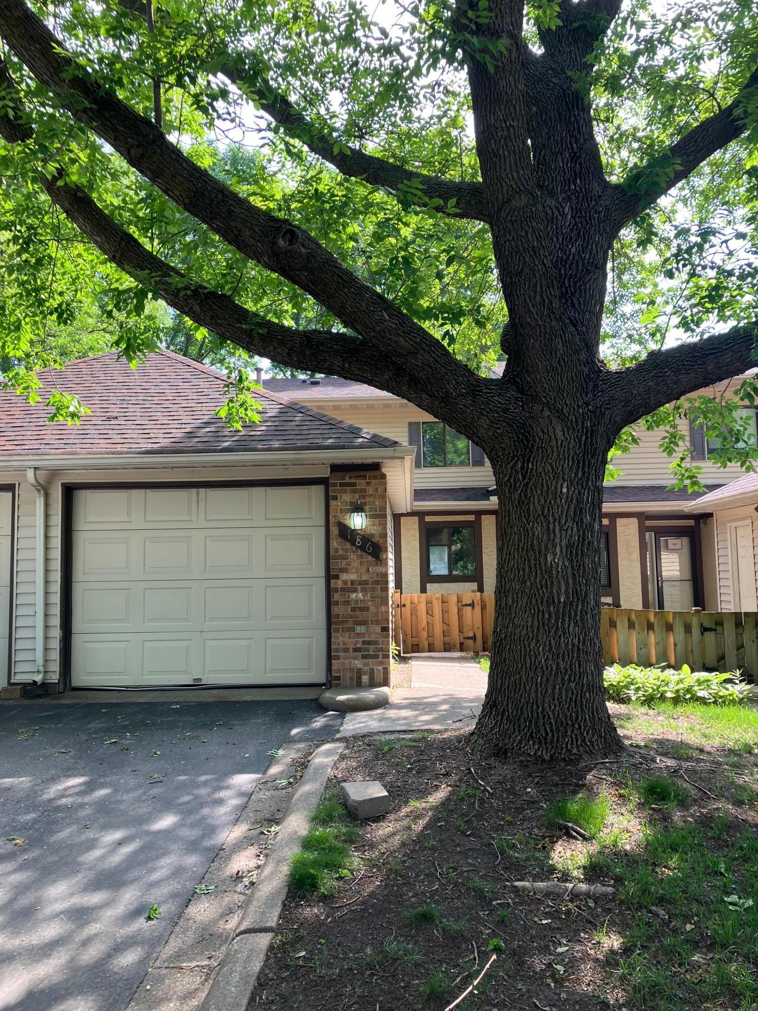 186 Bridlewood Drive