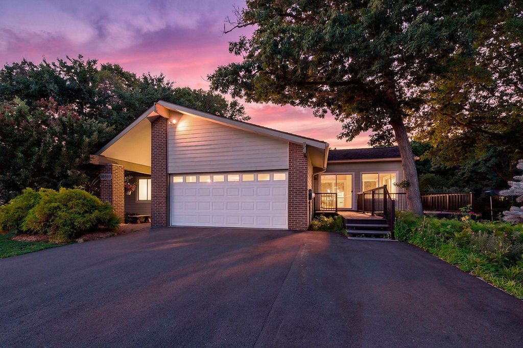 Photo of 10302 Toledo Circle, Bloomington, MN 55437 (MLS # 7048992)