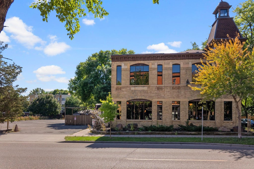 Photo of 498 Selby Avenue, Saint Paul, MN 55102 (MLS # 7151491)