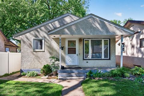 2519 3rd Avenue E North Saint Paul MN 55109