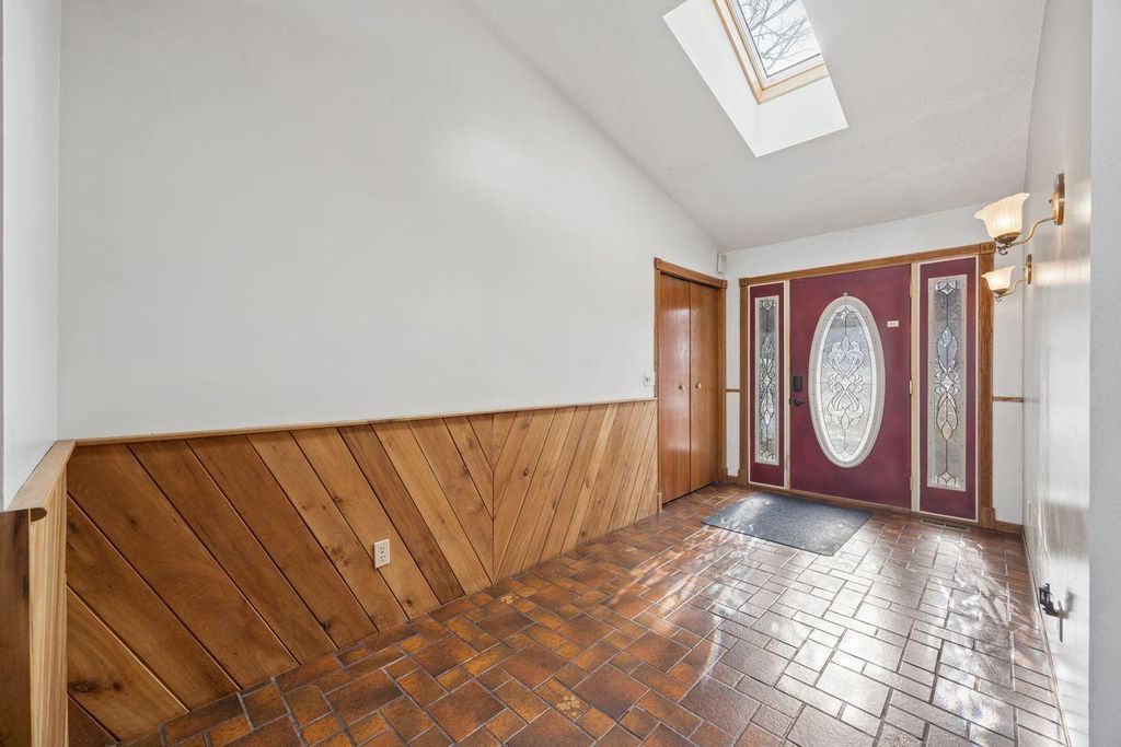 Photo of 1122 S Andrew Drive NE, New London, MN 56273 (MLS # 7031586)