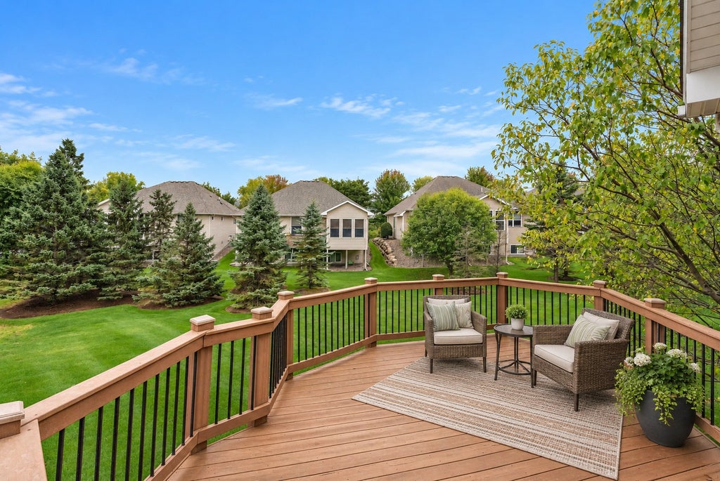 Photo of 10547 Hawthorn Court, Woodbury, MN 55129 (MLS # 7152439)