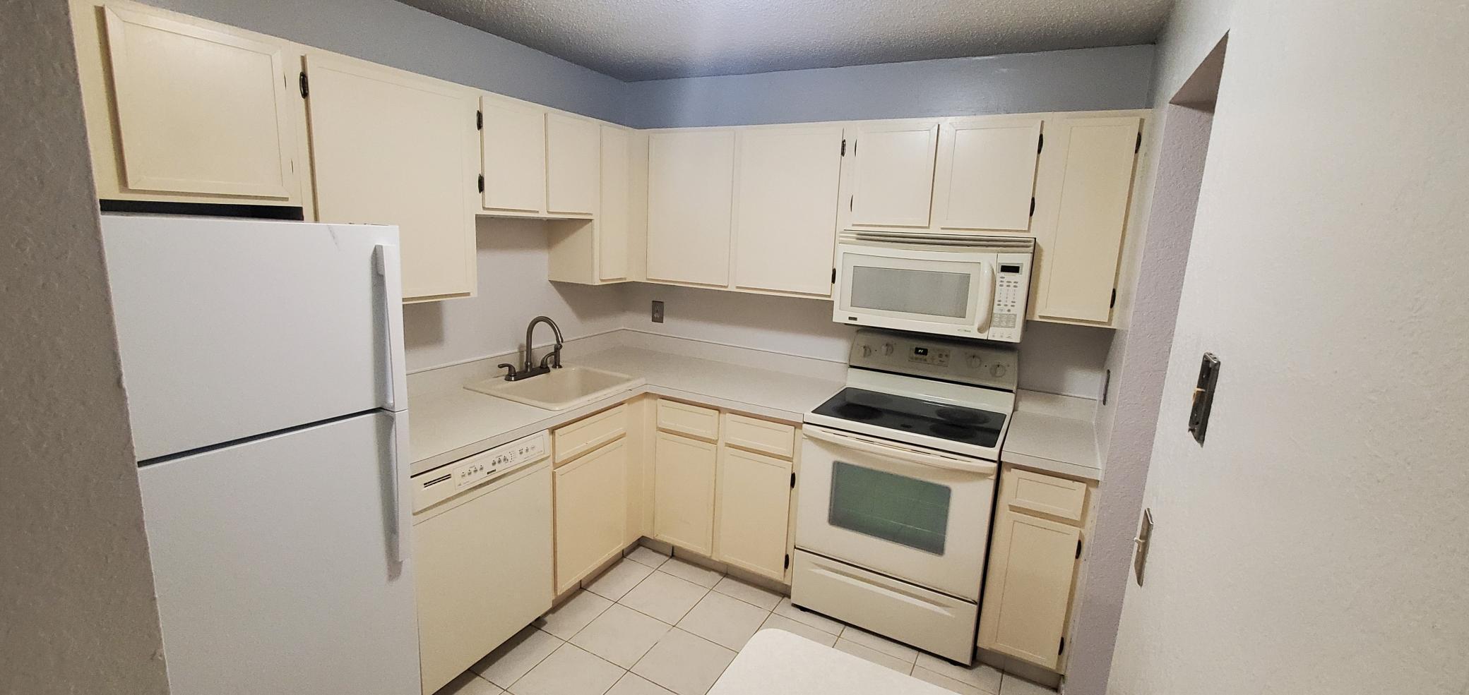 1700 Four Oaks Road 321