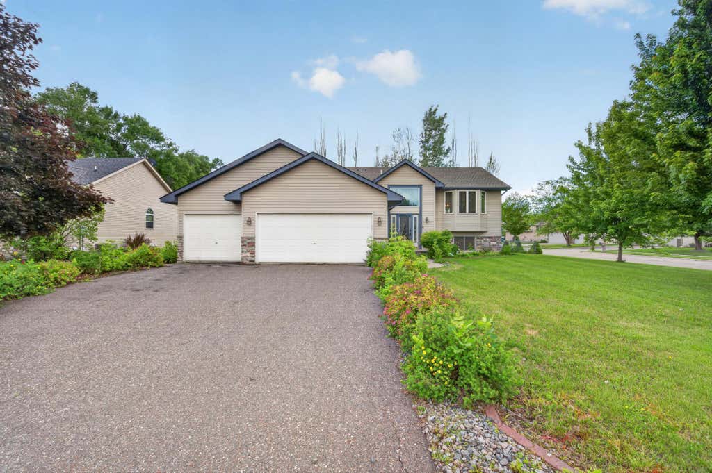 Photo of 259 Fieldcrest Avenue, Montrose, MN 55363 (MLS # 7093158)