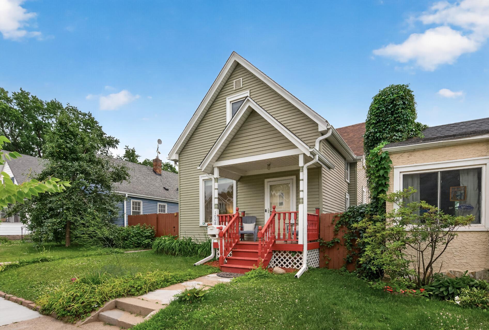 1008 Cook Avenue E