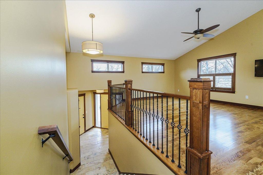 Photo of 7507 Taylor Drive, Savage, MN 55378 (MLS # 7029884)