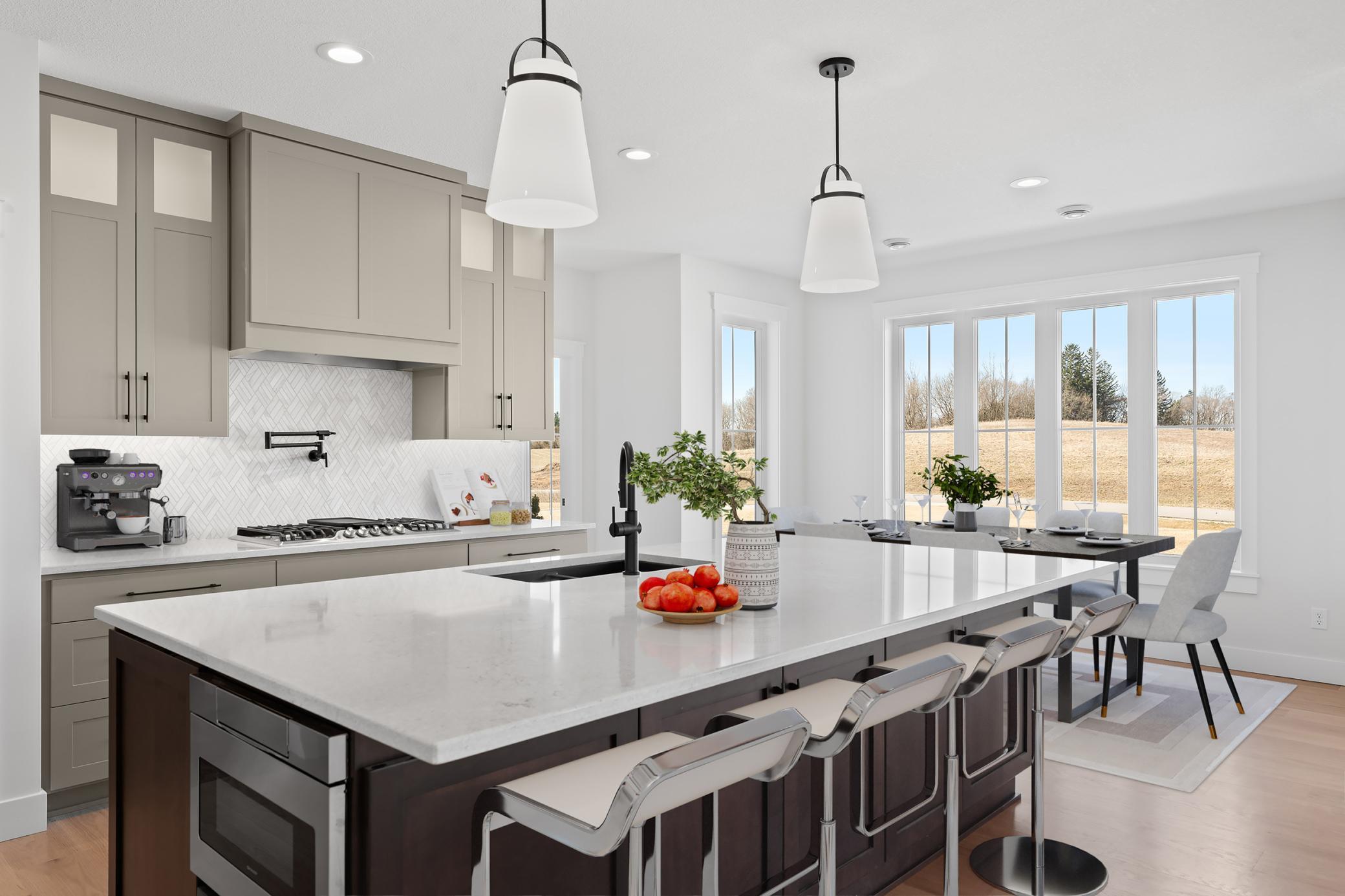 Rochester, Minnesota, 55901, United States, 4 Bedrooms Bedrooms, ,4 BathroomsBathrooms,Residential,Active,2037566