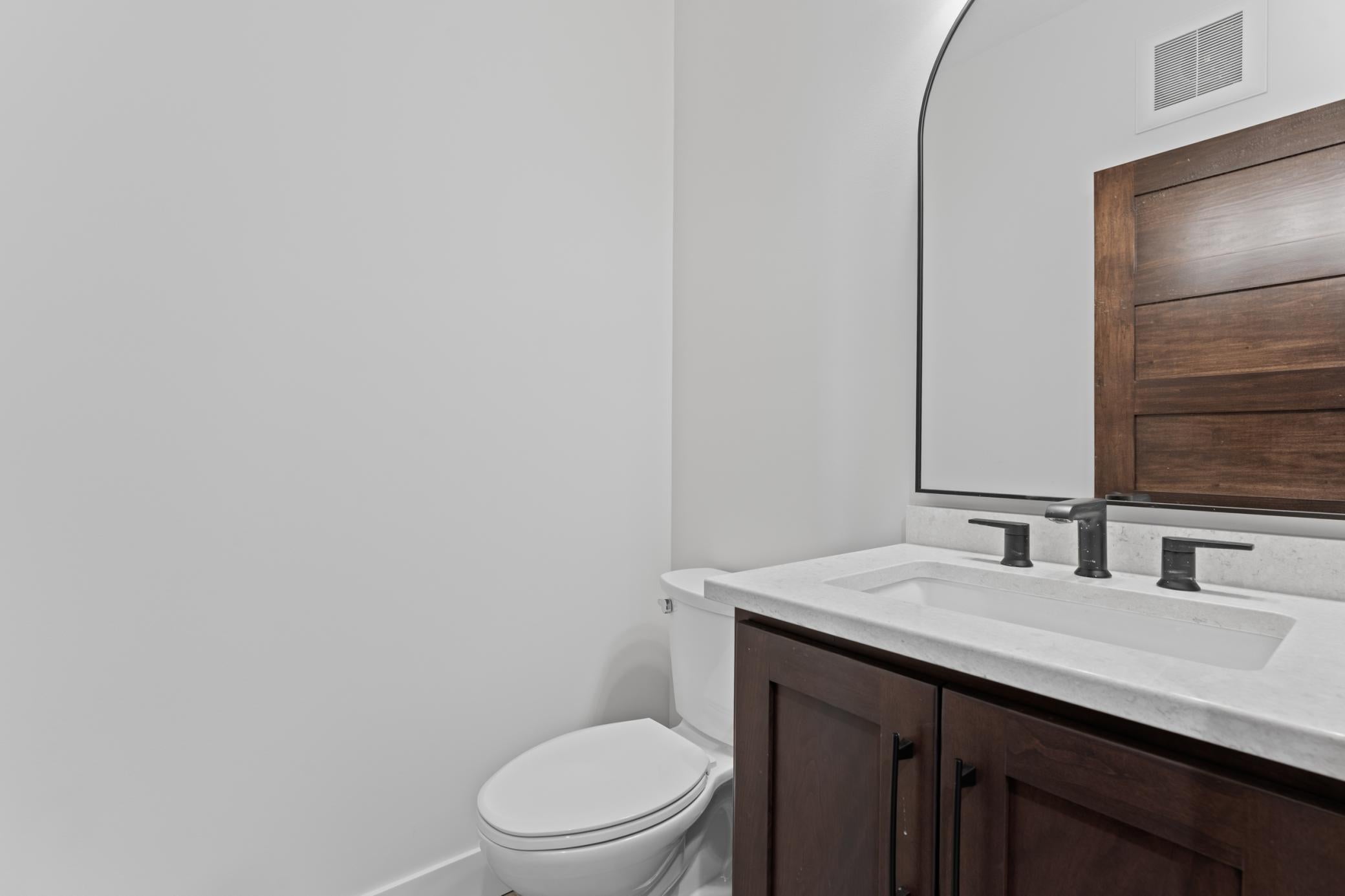 Rochester, Minnesota, 55901, United States, 4 Bedrooms Bedrooms, ,4 BathroomsBathrooms,Residential,Active,2037566