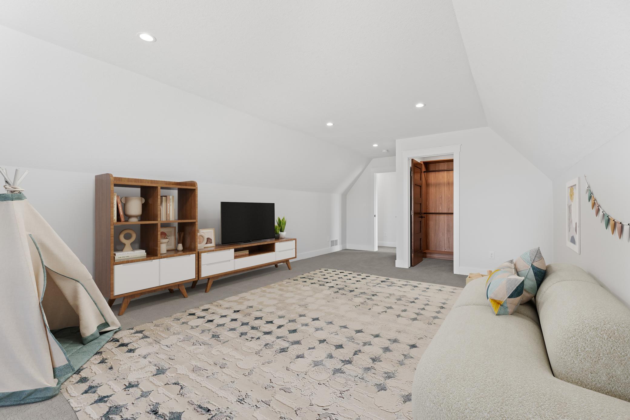 Rochester, Minnesota, 55901, United States, 4 Bedrooms Bedrooms, ,4 BathroomsBathrooms,Residential,Active,2037566