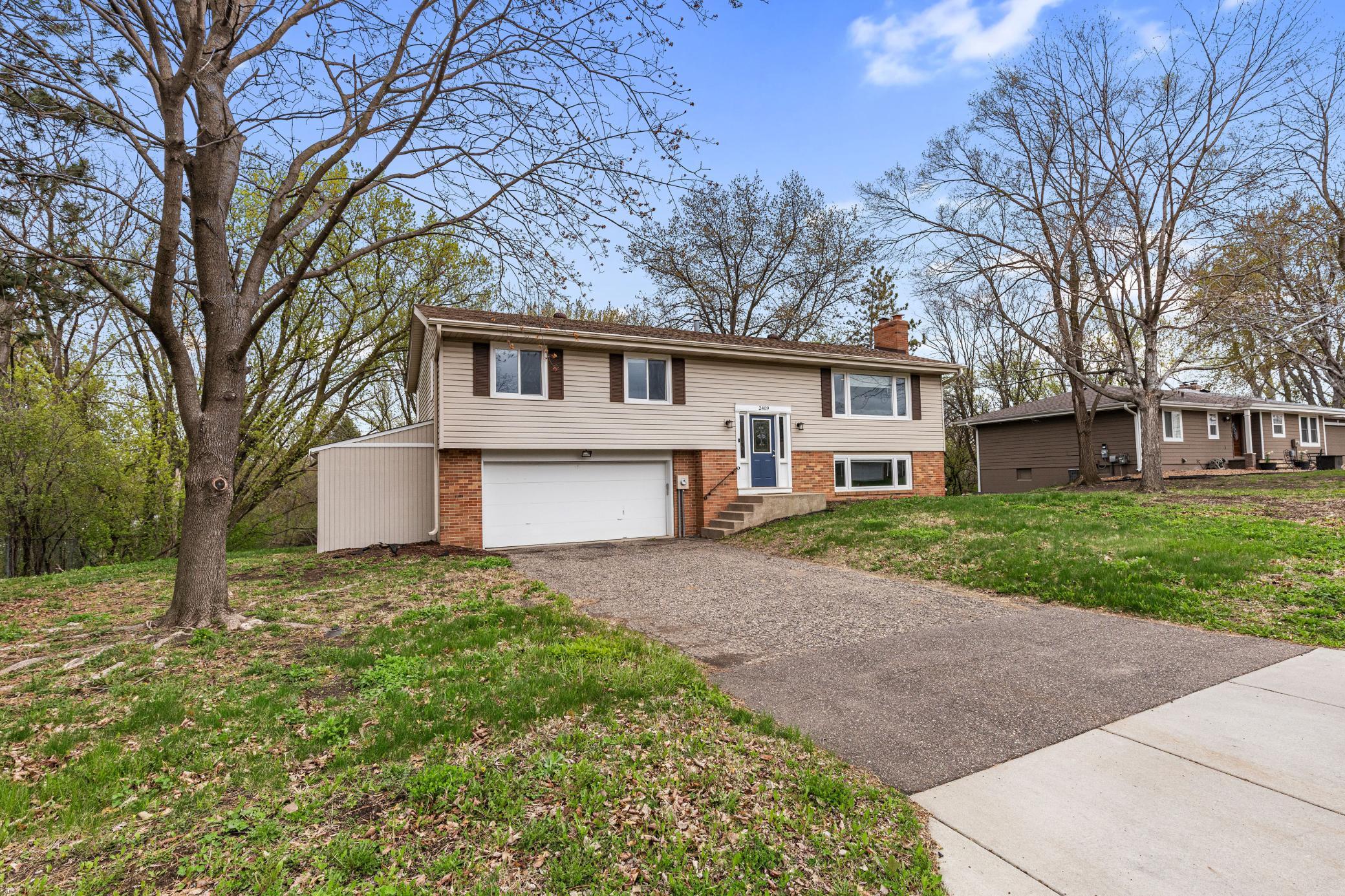 2409 Highland View Avenue S