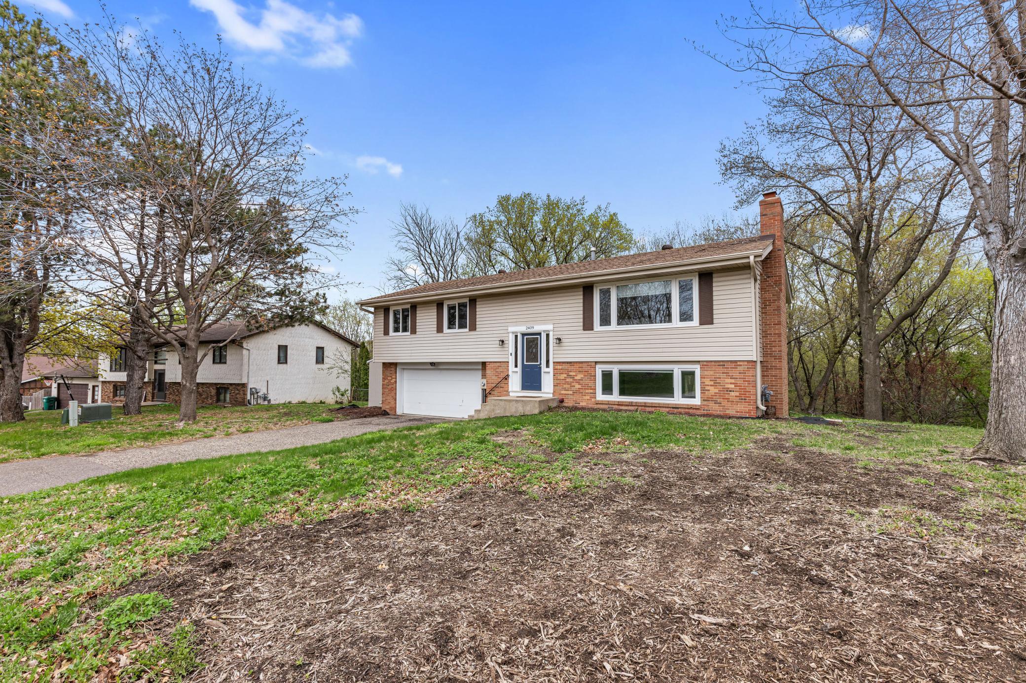 2409 Highland View Avenue S