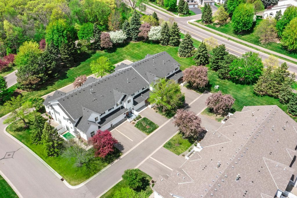 Photo of 3001 Juniper Lane #H, Woodbury, MN 55125 (MLS # 7071711)