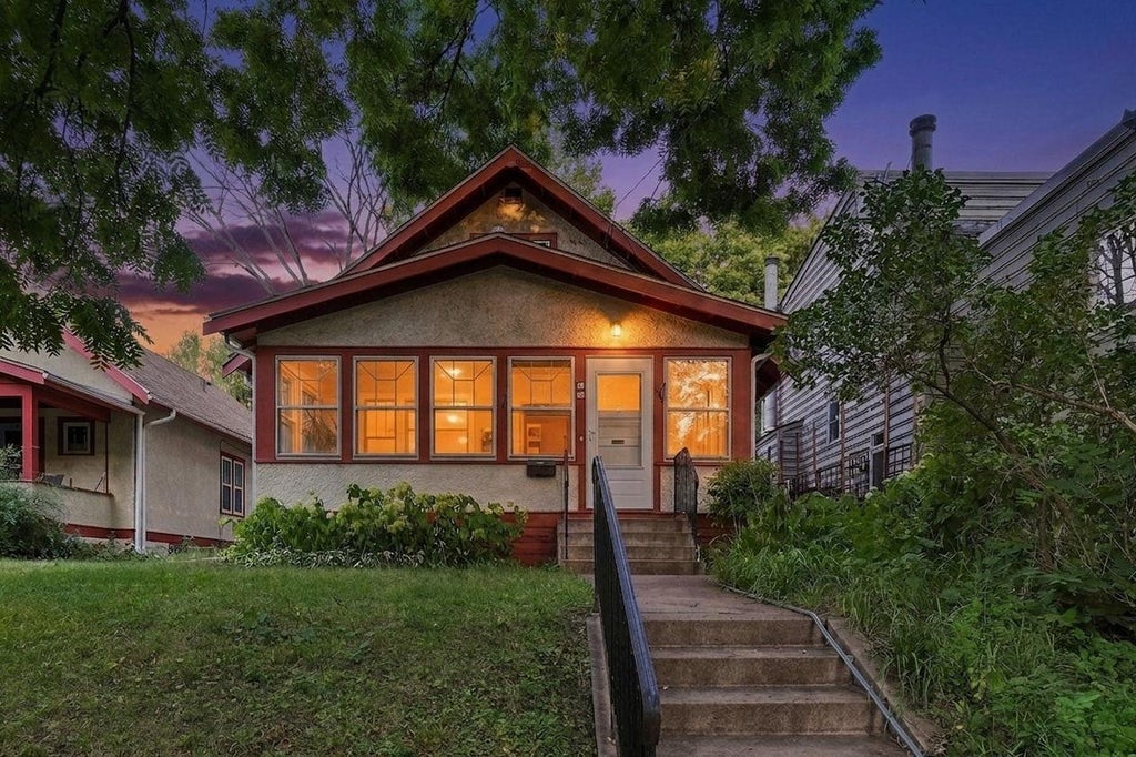 Photo of 20 Melbourne Avenue SE, Minneapolis, MN 55414 (MLS # 7116618)