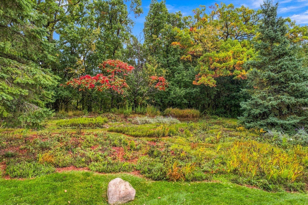 Photo of 5 Summit, North Oaks, MN 55127 (MLS # 7157026)
