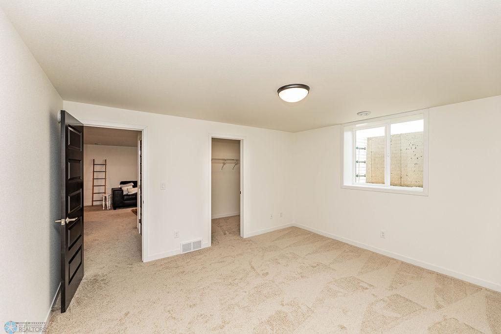 Horace, North Dakota 58047, United States, 4 Bedrooms Bedrooms, ,3 BathroomsBathrooms,Residential,Active,257263