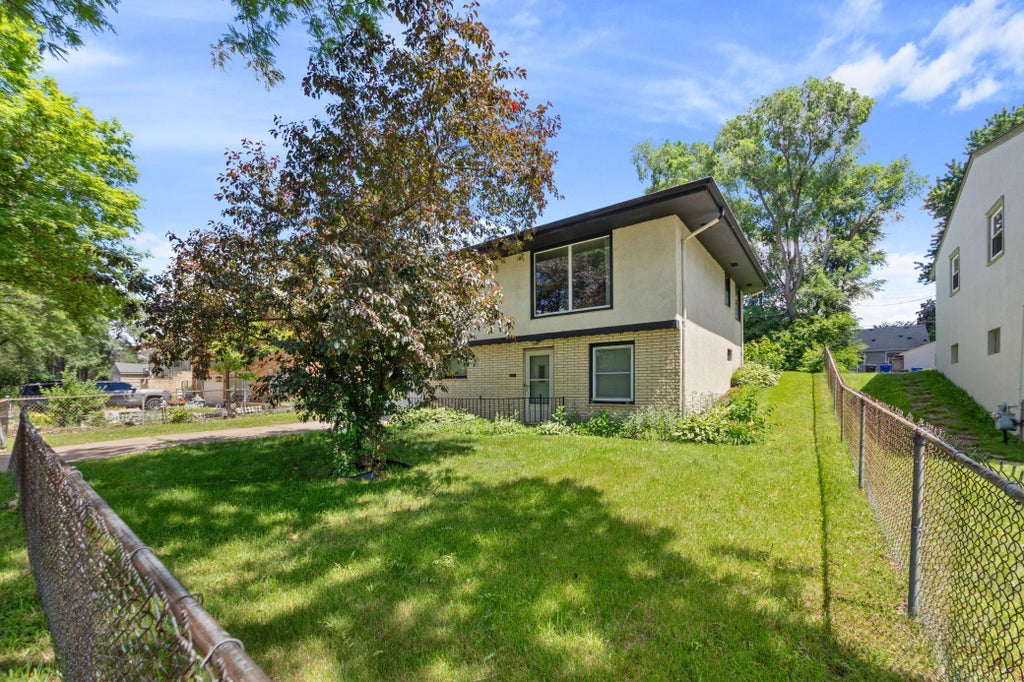 Photo of 1422 Kent Street, Saint Paul, MN 55117 (MLS # 7097638)