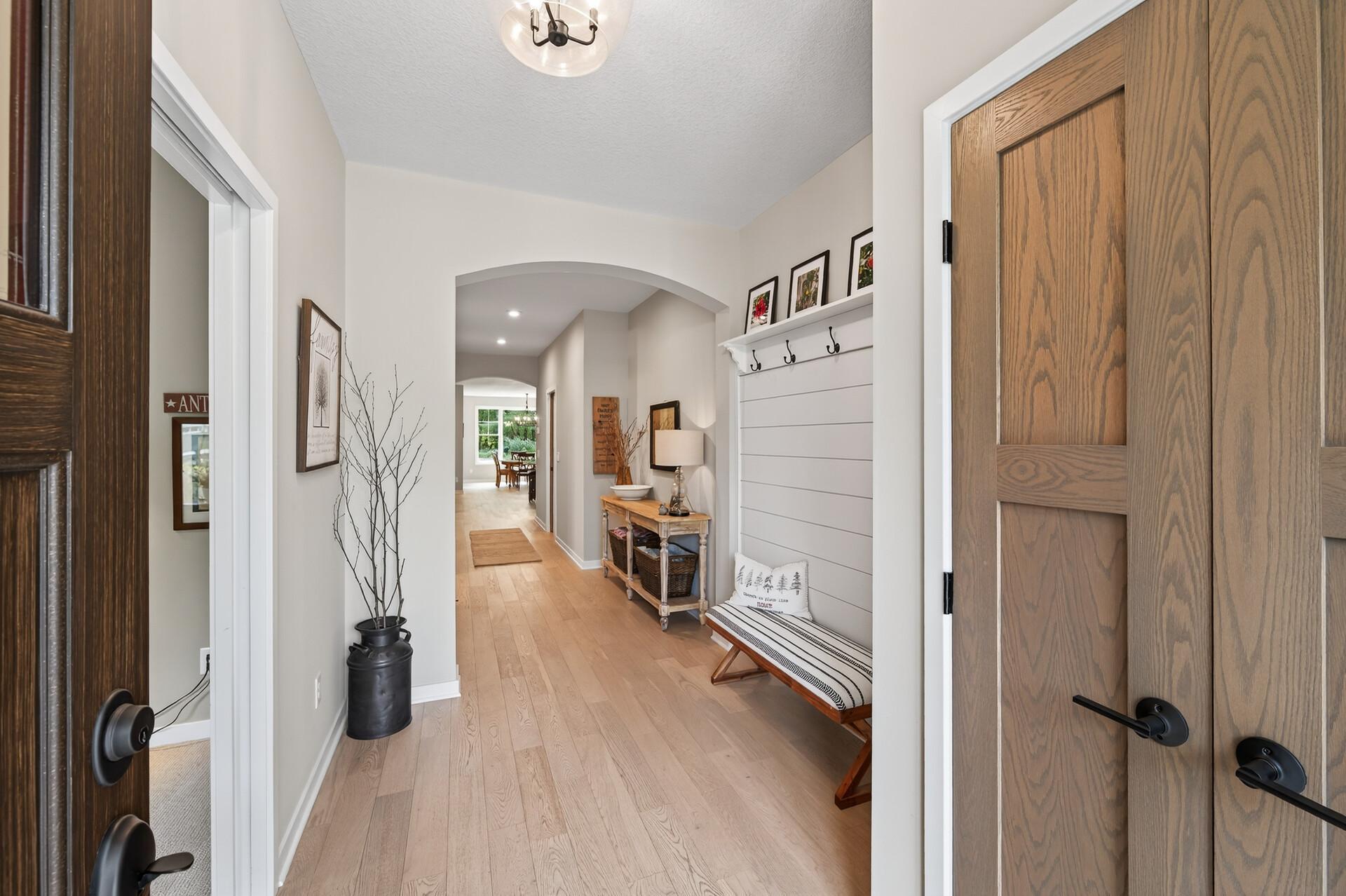 19320 Meadowridge Trail N