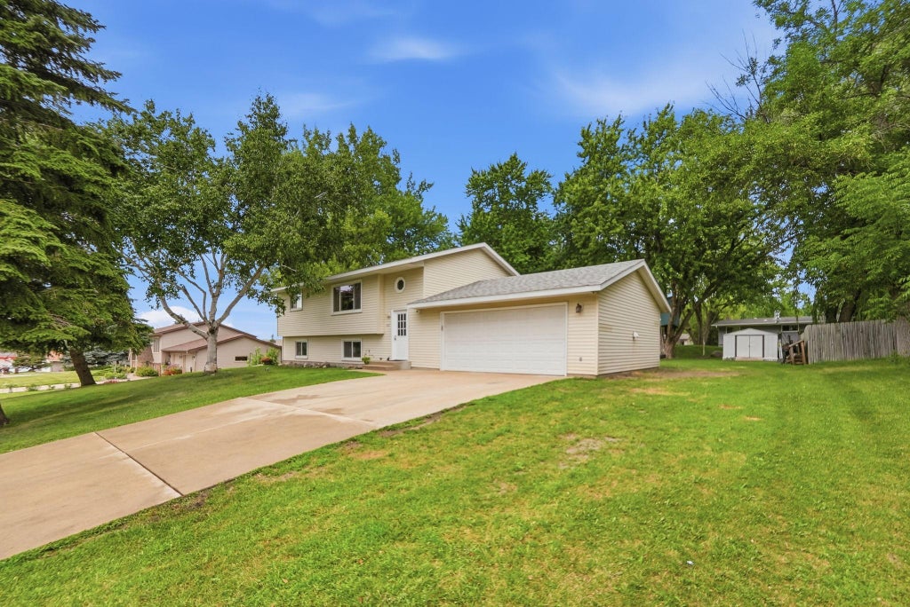 Photo of 303 Upplanda Street, Buffalo, MN 55313 (MLS # 7114221)