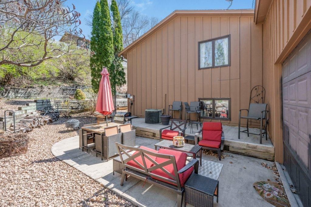 Photo of 6485 Grandview Drive, Eden Prairie, MN 55346 (MLS # 7005627)