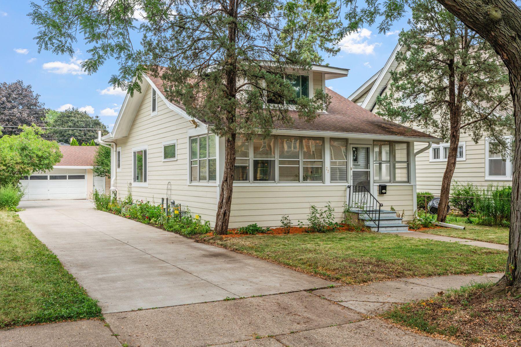77 Stevens Street E