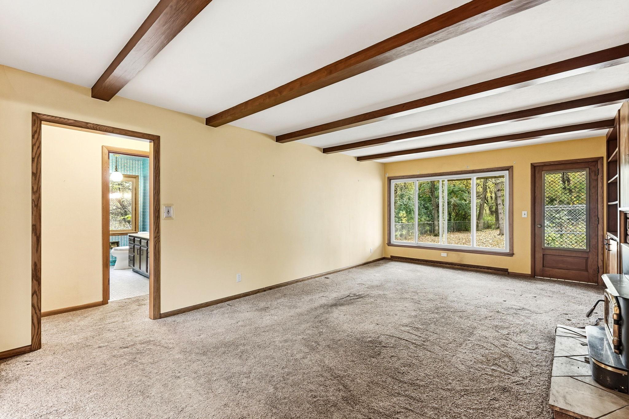 648 Roosevelt Road