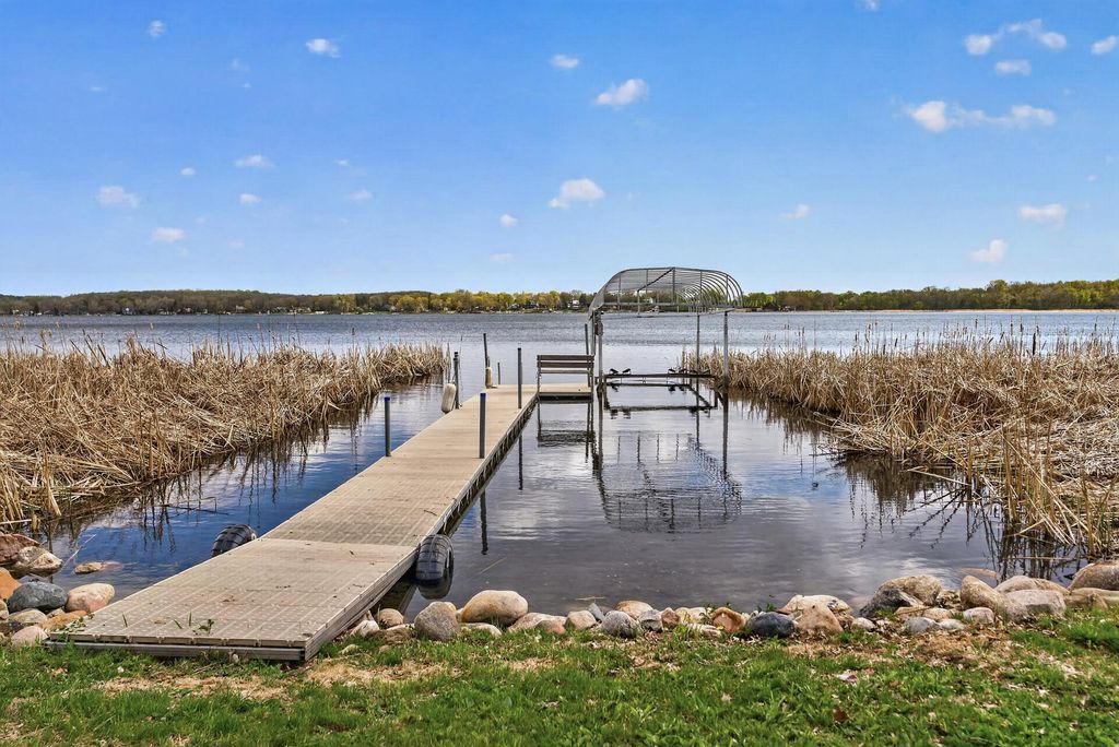 Photo of 11056 Hoyer Avenue NW, Annandale, MN 55302 (MLS # 7068142)
