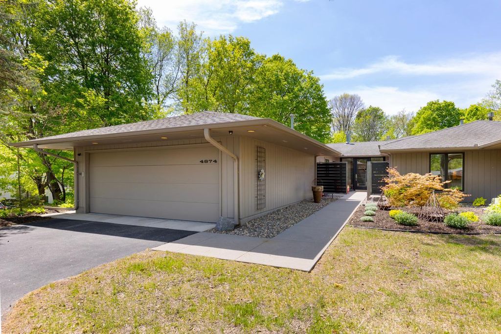 Photo of 4874 Regents Walk, Excelsior, MN 55331 (MLS # 7056885)