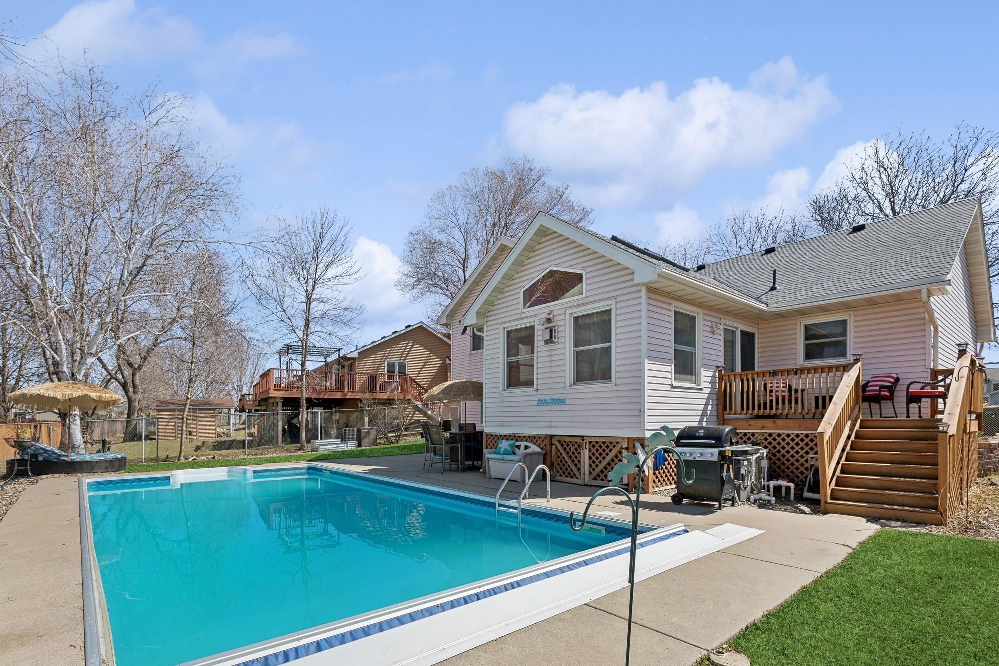 7175 Upper 157th Street W