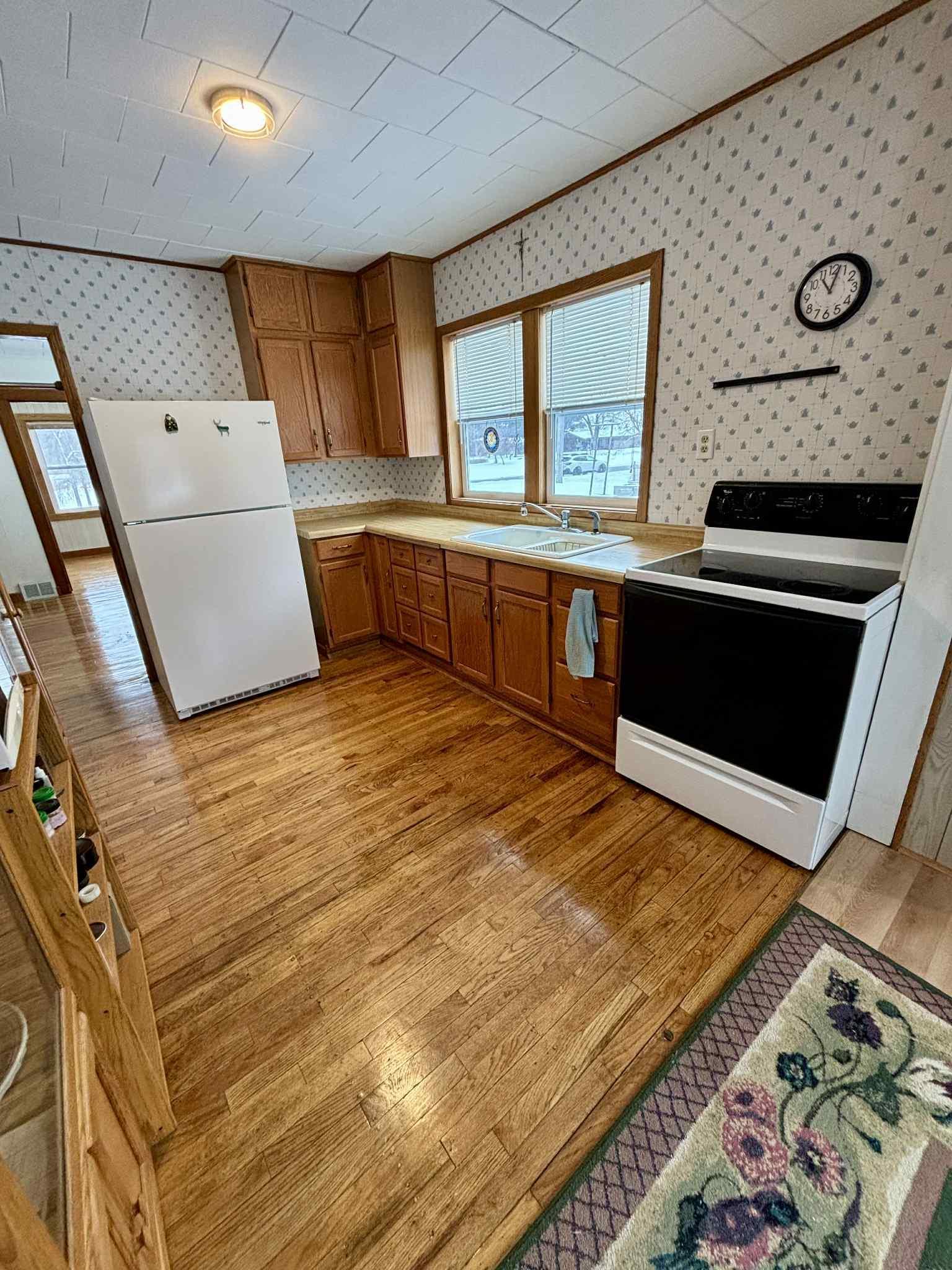 2305 Division Street N