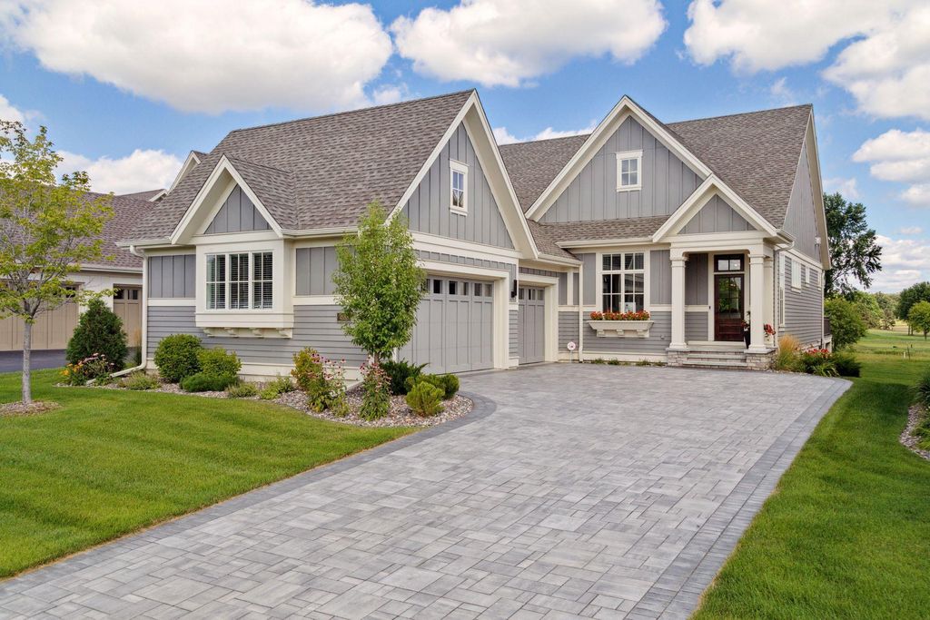 Photo of 1500 Avienda Lane, Chanhassen, MN 55317 (MLS # 6657205)