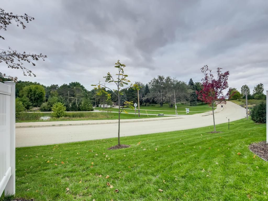 Photo of 718 Maggie Way, Chanhassen, MN 55317 (MLS # 7031206)