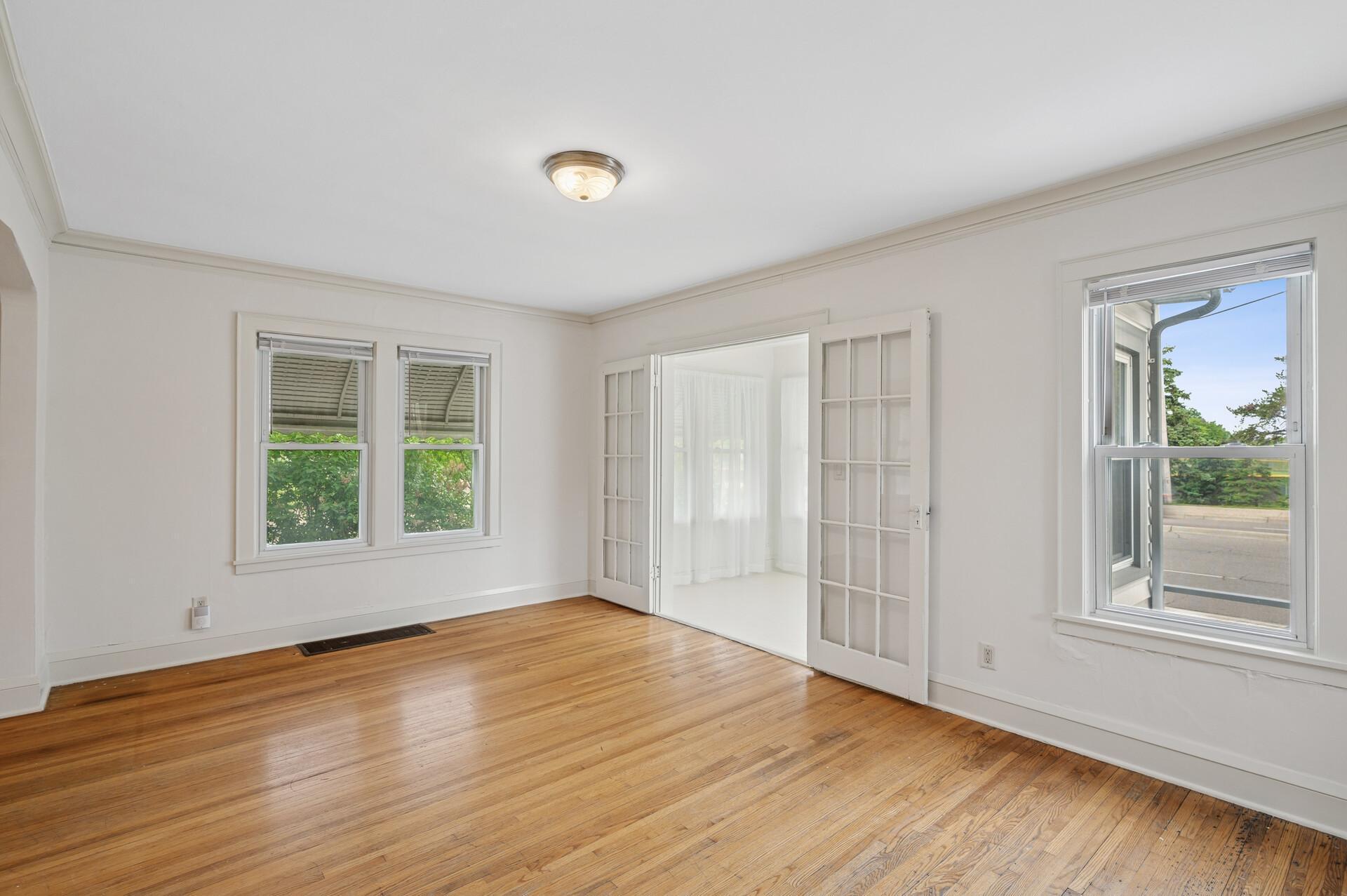 11 Blake Road S