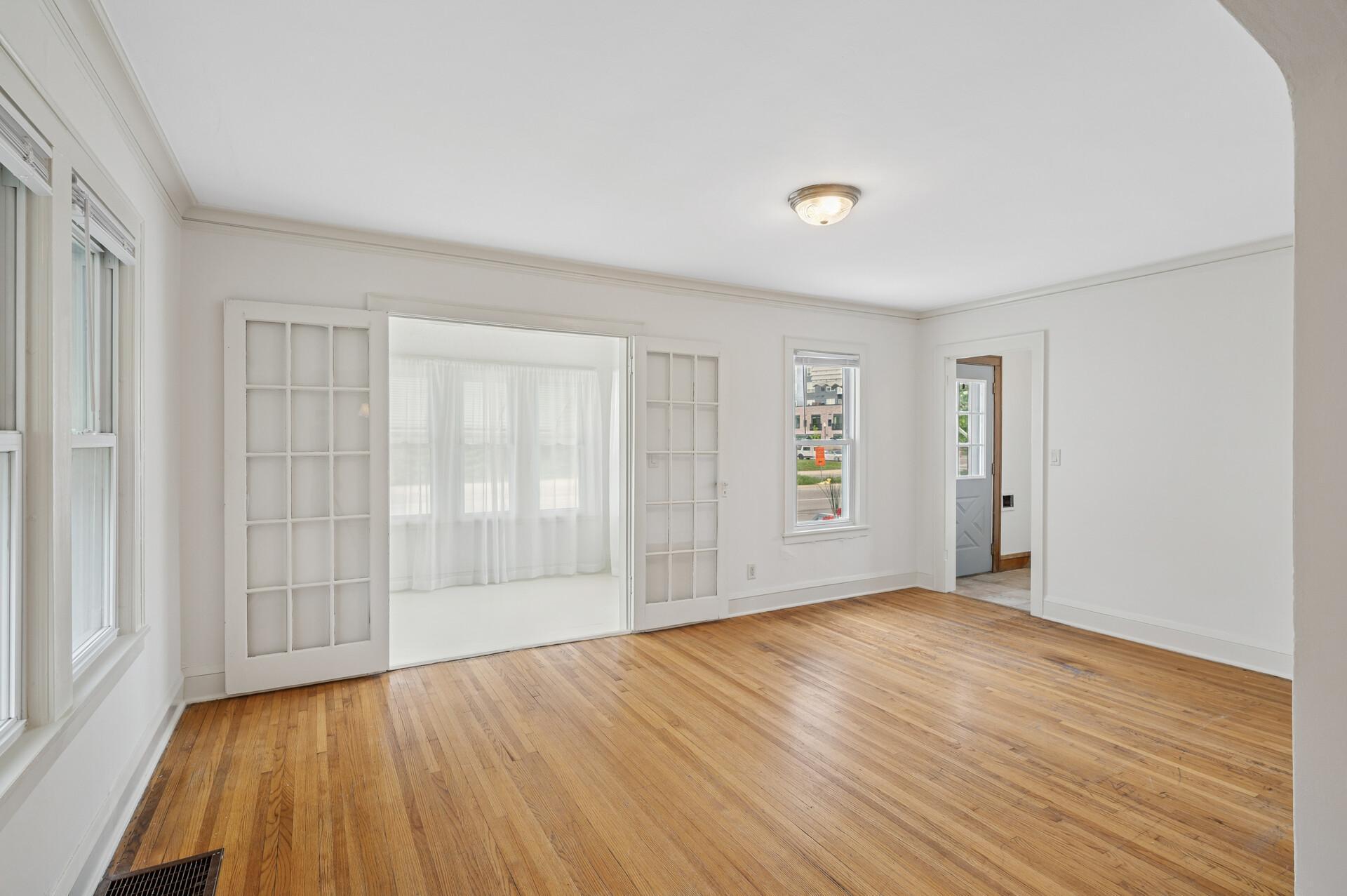 11 Blake Road S