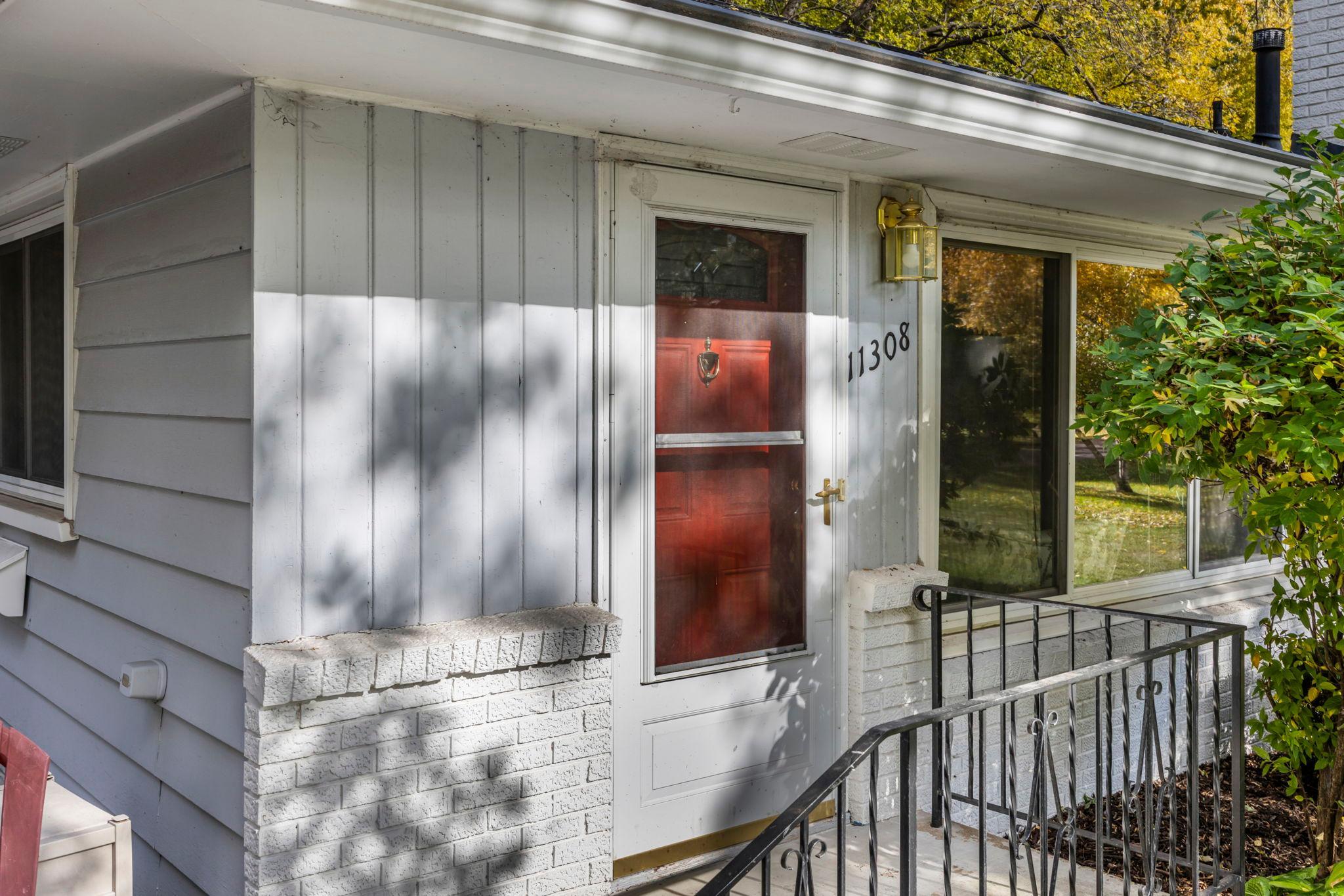 11308 Oakvale Road N