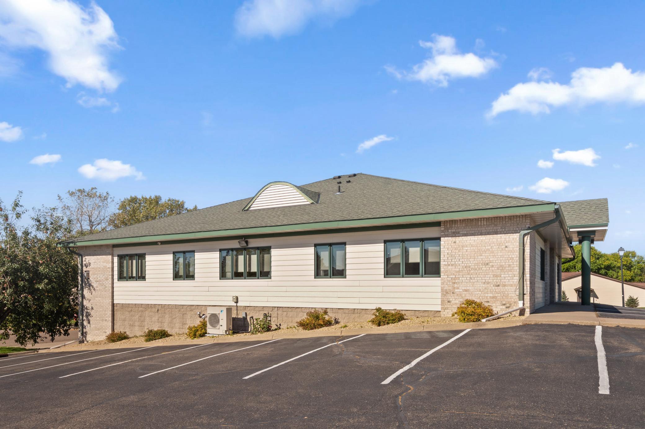 7600 143rd Street W