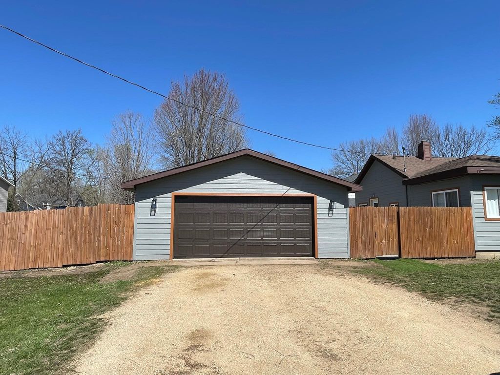 Photo of 1819 9th Street E, Menomonie, WI 54751 (MLS # 7056306)