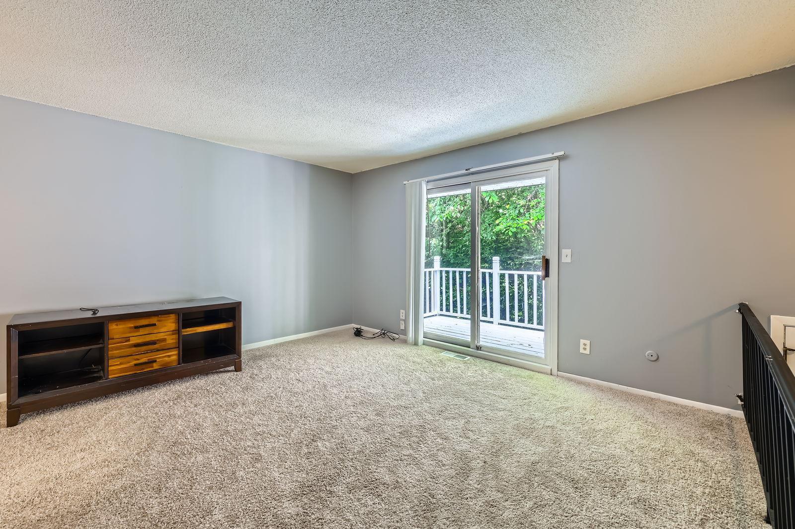 3944 76th Way E