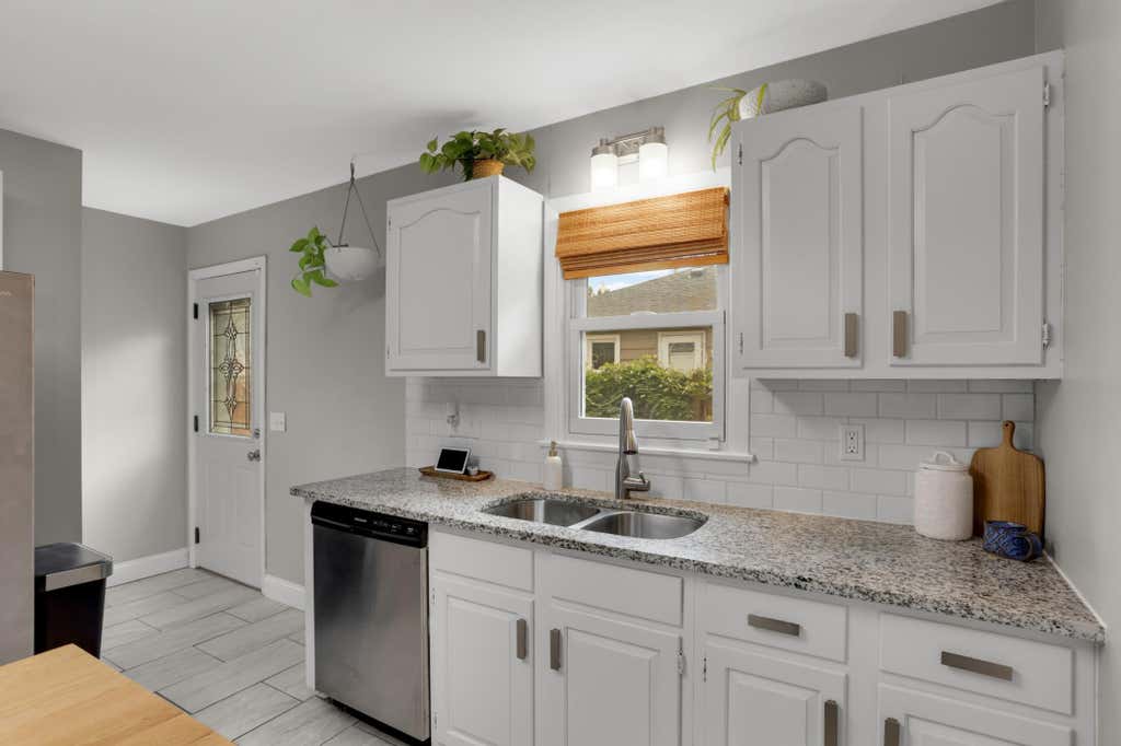 Photo of 4718 Yates Avenue N, Crystal, MN 55429 (MLS # 7108418)